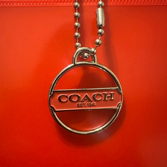 Coach tag